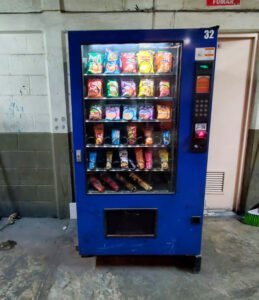 inicio 23 maquina vending en taller